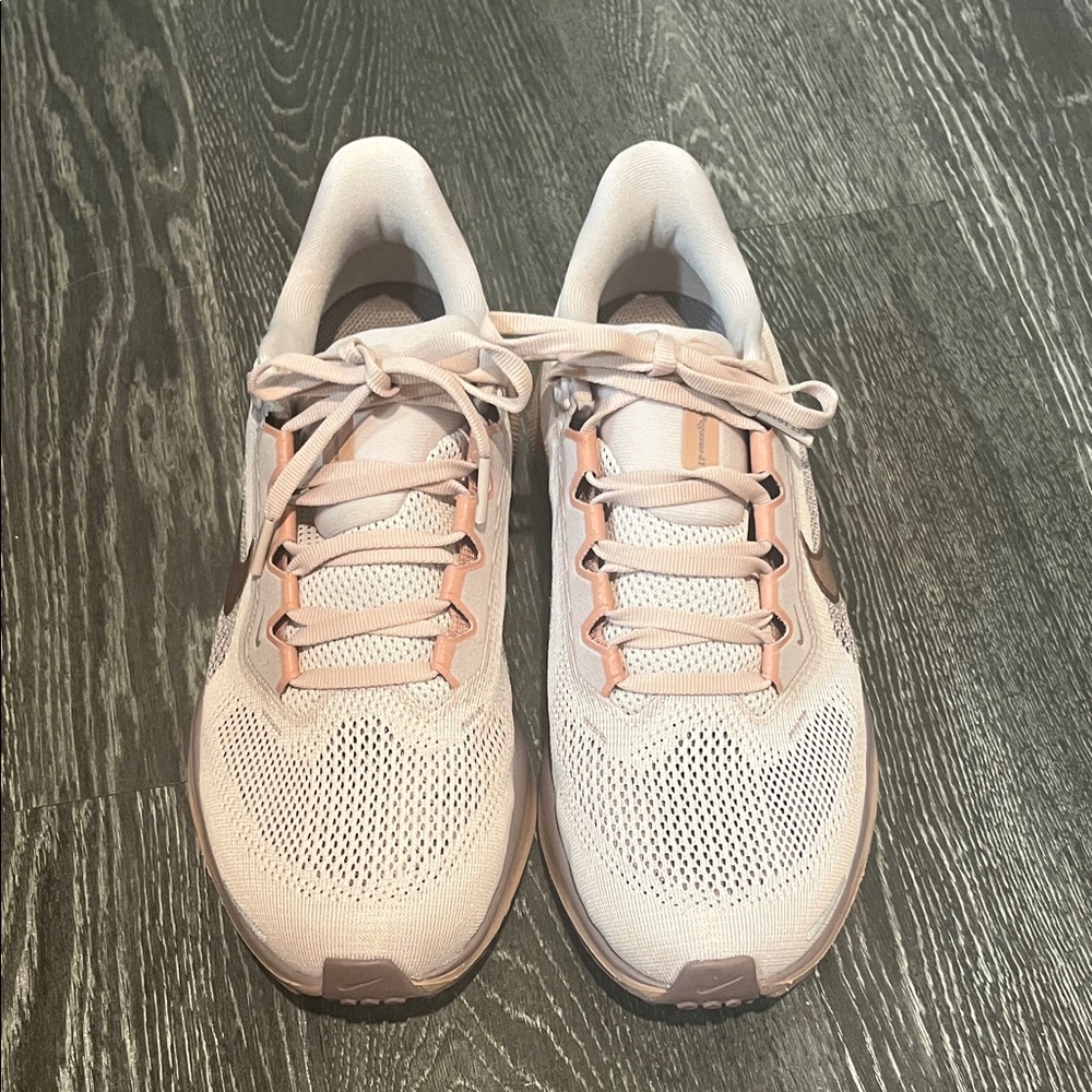 Nike Women's Shoes Pegasus 41 9.5 - Picture 2 of 5